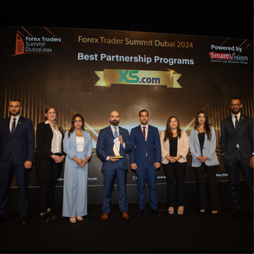 XS.com、ドバイの「Forex Traders Summit Dubai」で「ベスト・パートナーシップ・プログラム賞」を受賞